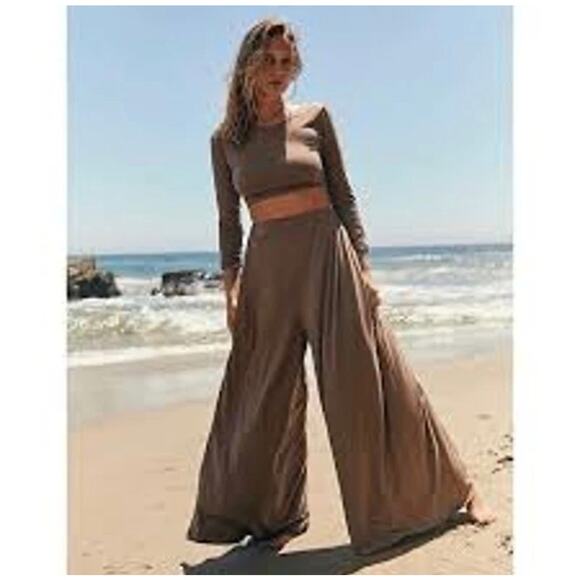 FP BEACH Alia Wide Leg Pants- Boho Beach Resprt Wear Lounge Wear Flowy Pants - Picture 2 of 15